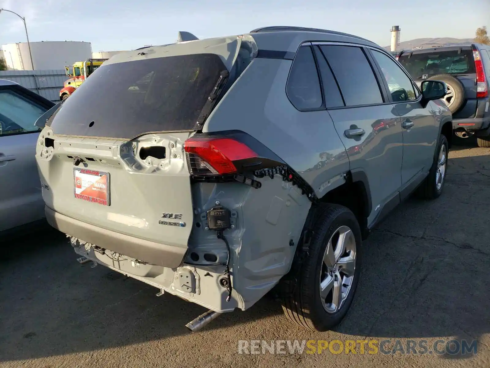 4 Photograph of a damaged car 4T3B6RFV4MU011826 TOYOTA RAV4 2021