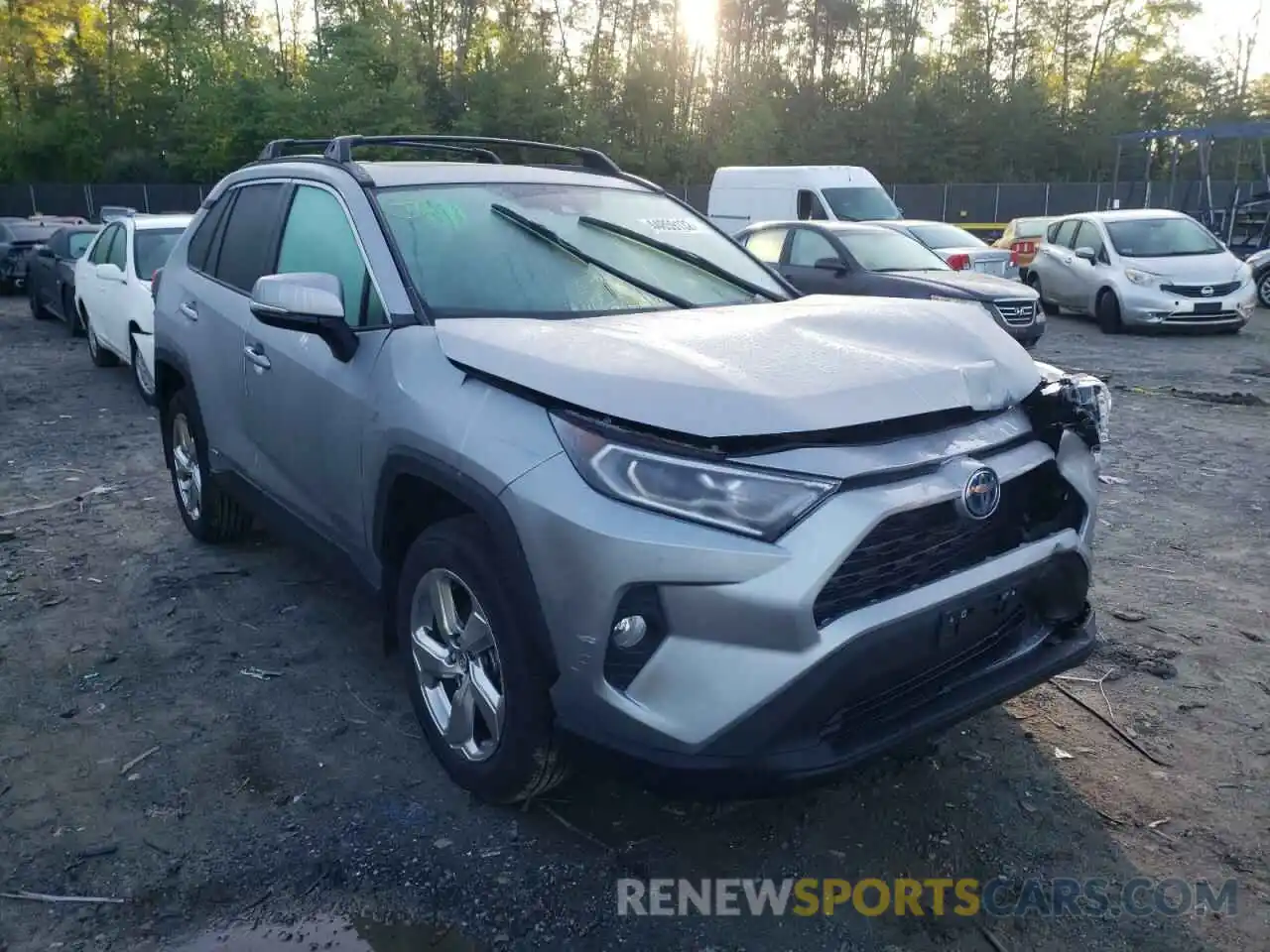 1 Photograph of a damaged car 4T3B6RFV4MU020428 TOYOTA RAV4 2021