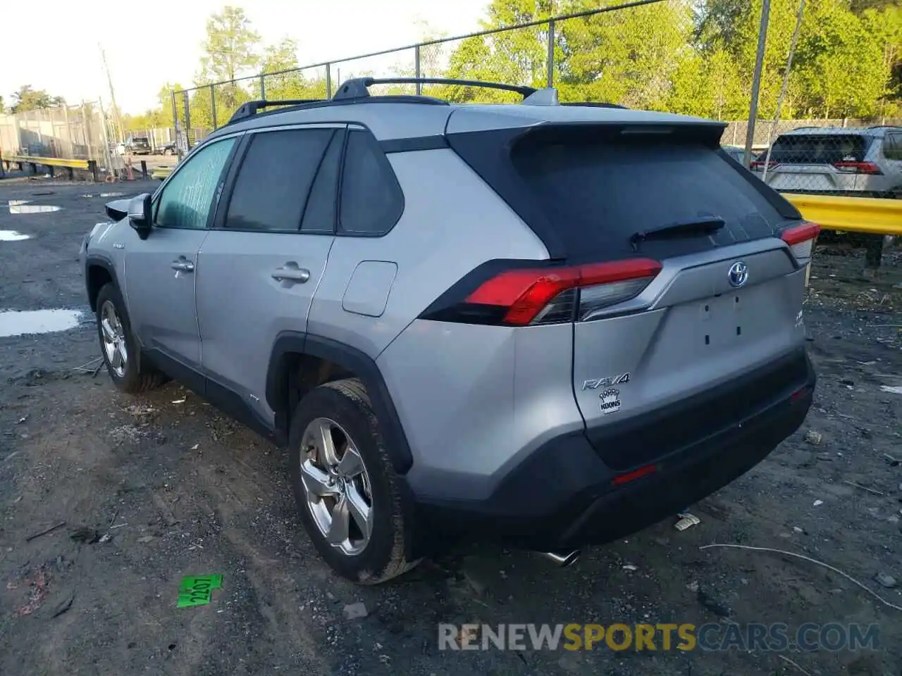 3 Photograph of a damaged car 4T3B6RFV4MU020428 TOYOTA RAV4 2021