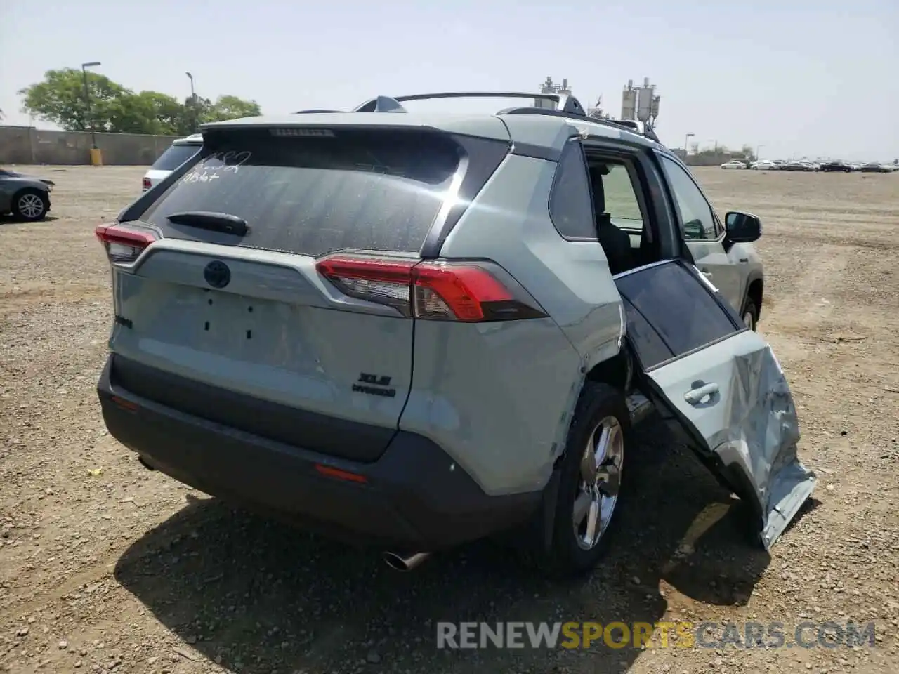 4 Photograph of a damaged car 4T3B6RFV4MU042414 TOYOTA RAV4 2021