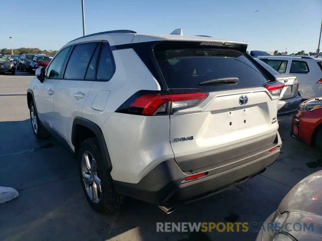 3 Photograph of a damaged car 4T3B6RFV4MU062470 TOYOTA RAV4 2021