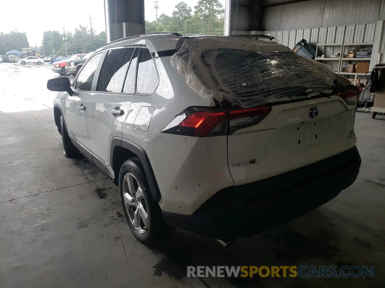 3 Photograph of a damaged car 4T3B6RFV5MU035326 TOYOTA RAV4 2021