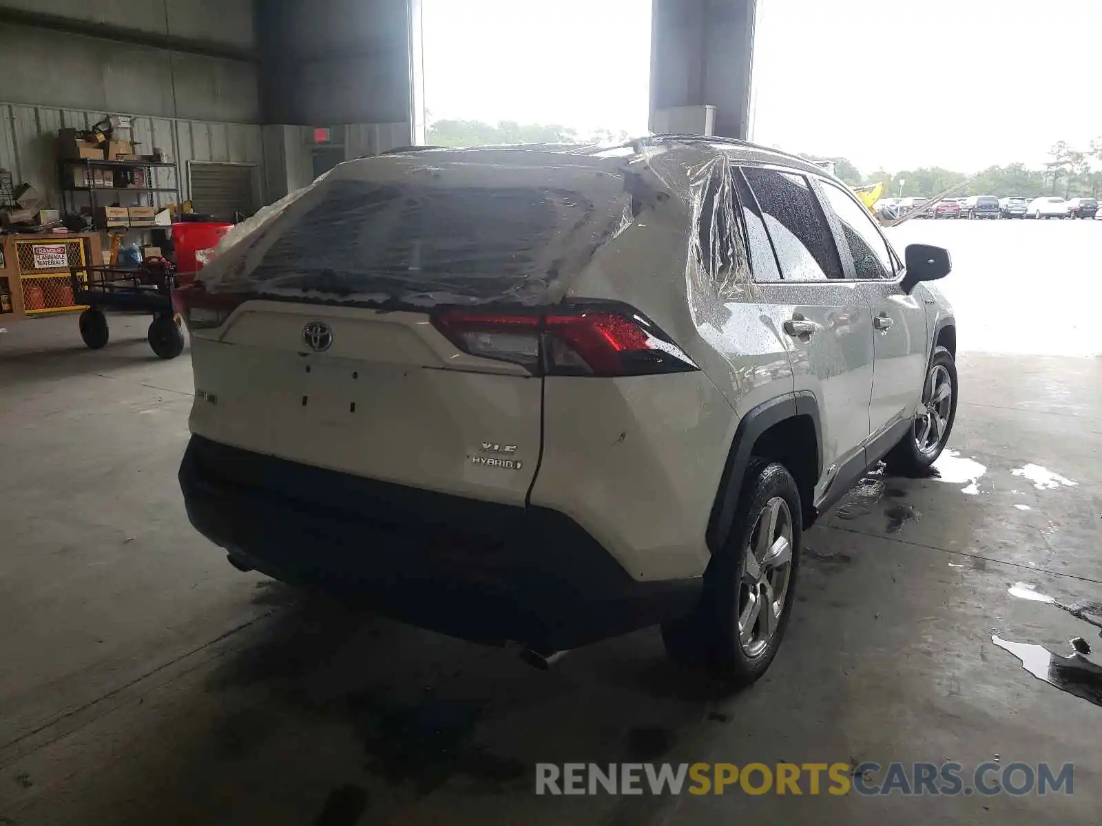 4 Photograph of a damaged car 4T3B6RFV5MU035326 TOYOTA RAV4 2021