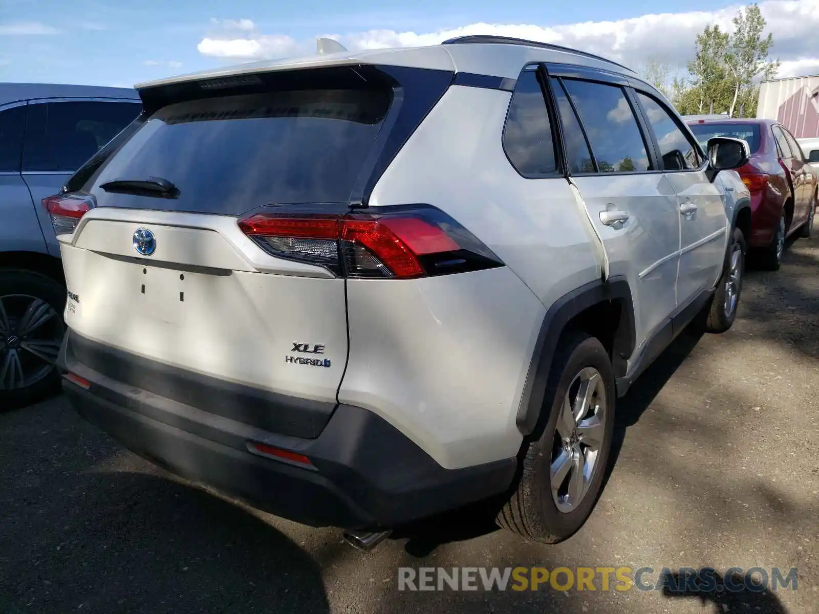 4 Photograph of a damaged car 4T3B6RFV6MU029843 TOYOTA RAV4 2021