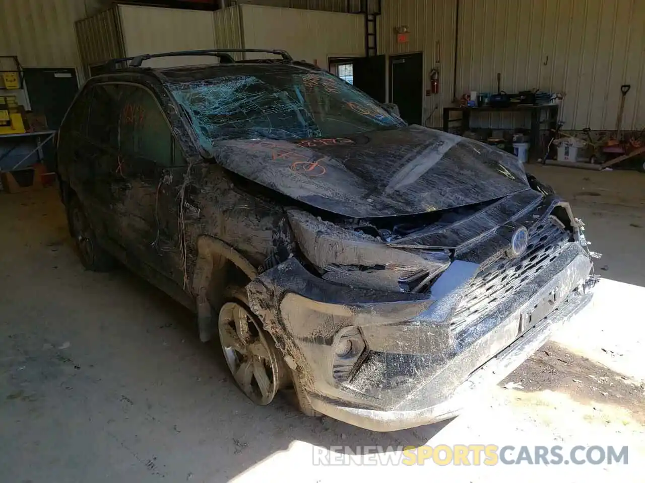 1 Photograph of a damaged car 4T3B6RFV6MU033469 TOYOTA RAV4 2021