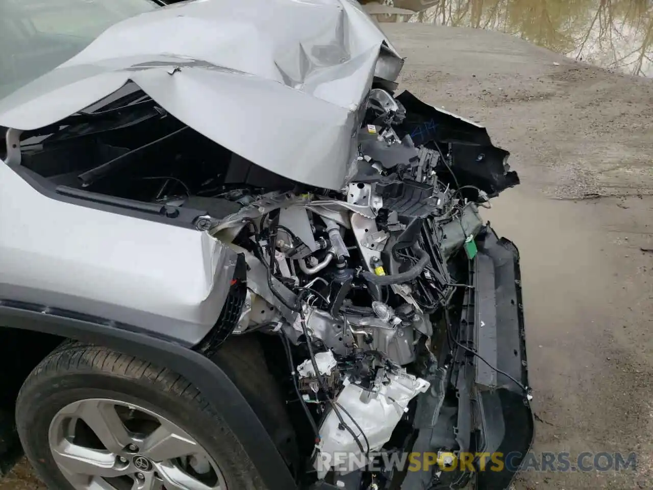 9 Photograph of a damaged car 4T3B6RFV6MU046724 TOYOTA RAV4 2021