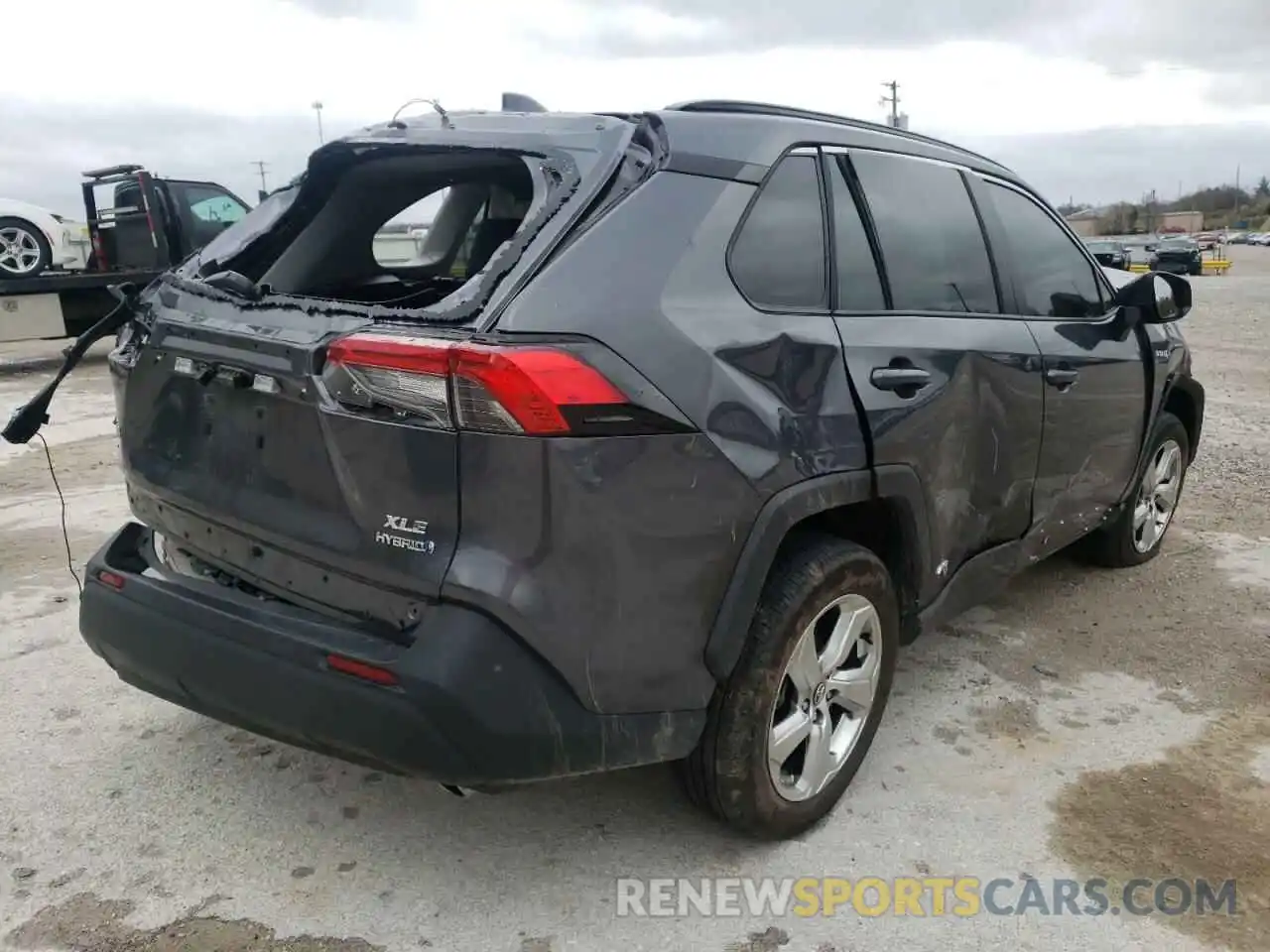 4 Photograph of a damaged car 4T3B6RFV7MU018446 TOYOTA RAV4 2021