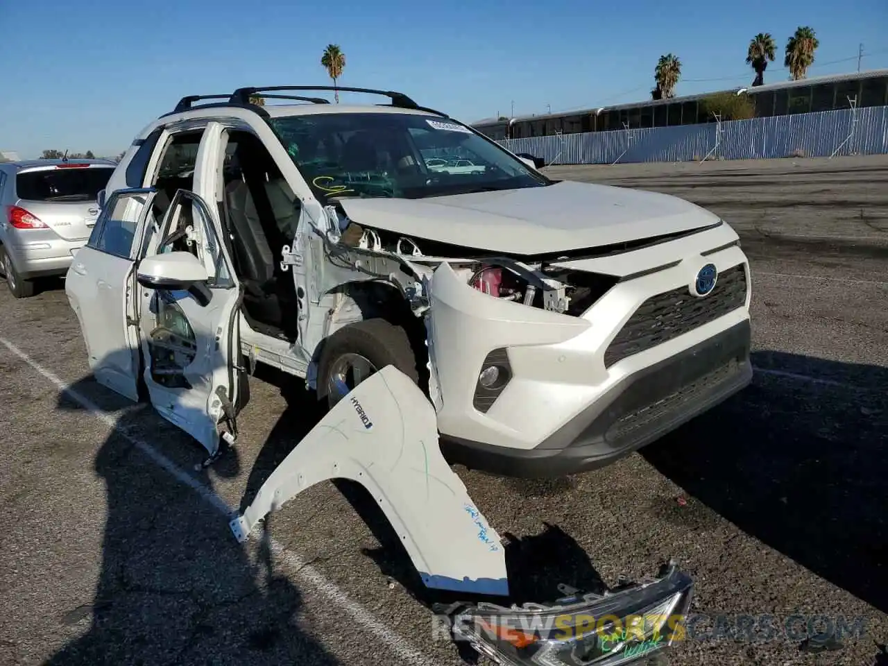 1 Photograph of a damaged car 4T3B6RFV7MU021637 TOYOTA RAV4 2021