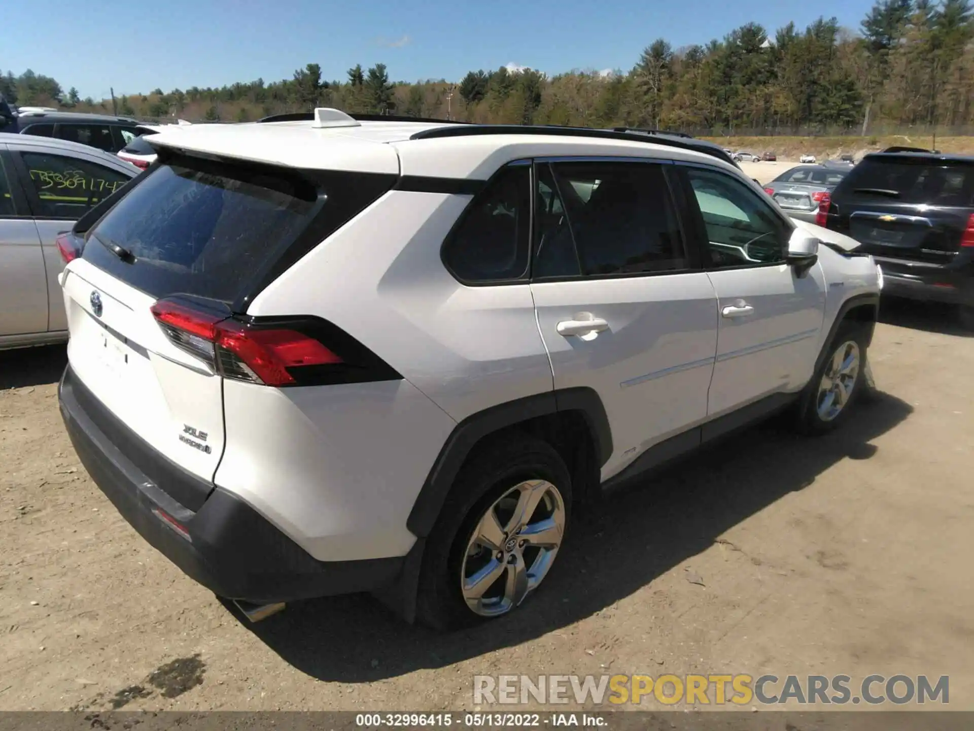 4 Photograph of a damaged car 4T3B6RFV7MU026515 TOYOTA RAV4 2021