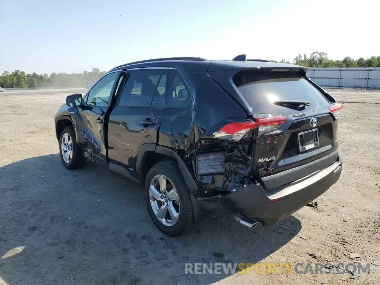 3 Photograph of a damaged car 4T3B6RFV8MU016401 TOYOTA RAV4 2021