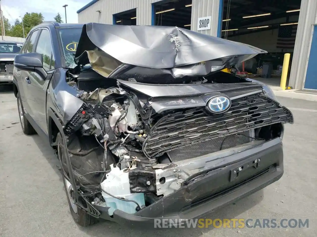 9 Photograph of a damaged car 4T3B6RFV8MU027284 TOYOTA RAV4 2021