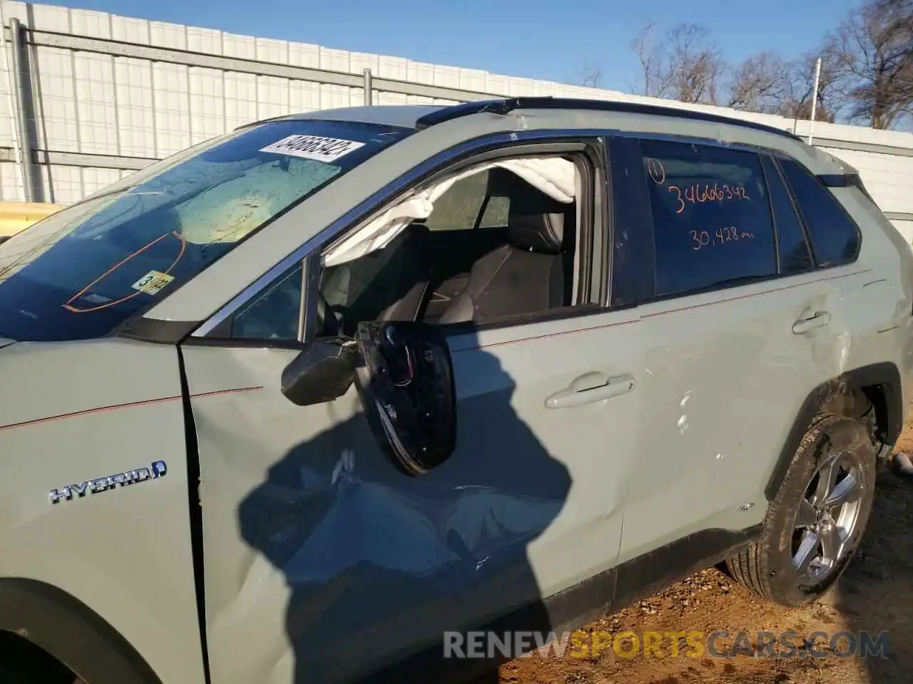 9 Photograph of a damaged car 4T3B6RFV9MU033367 TOYOTA RAV4 2021