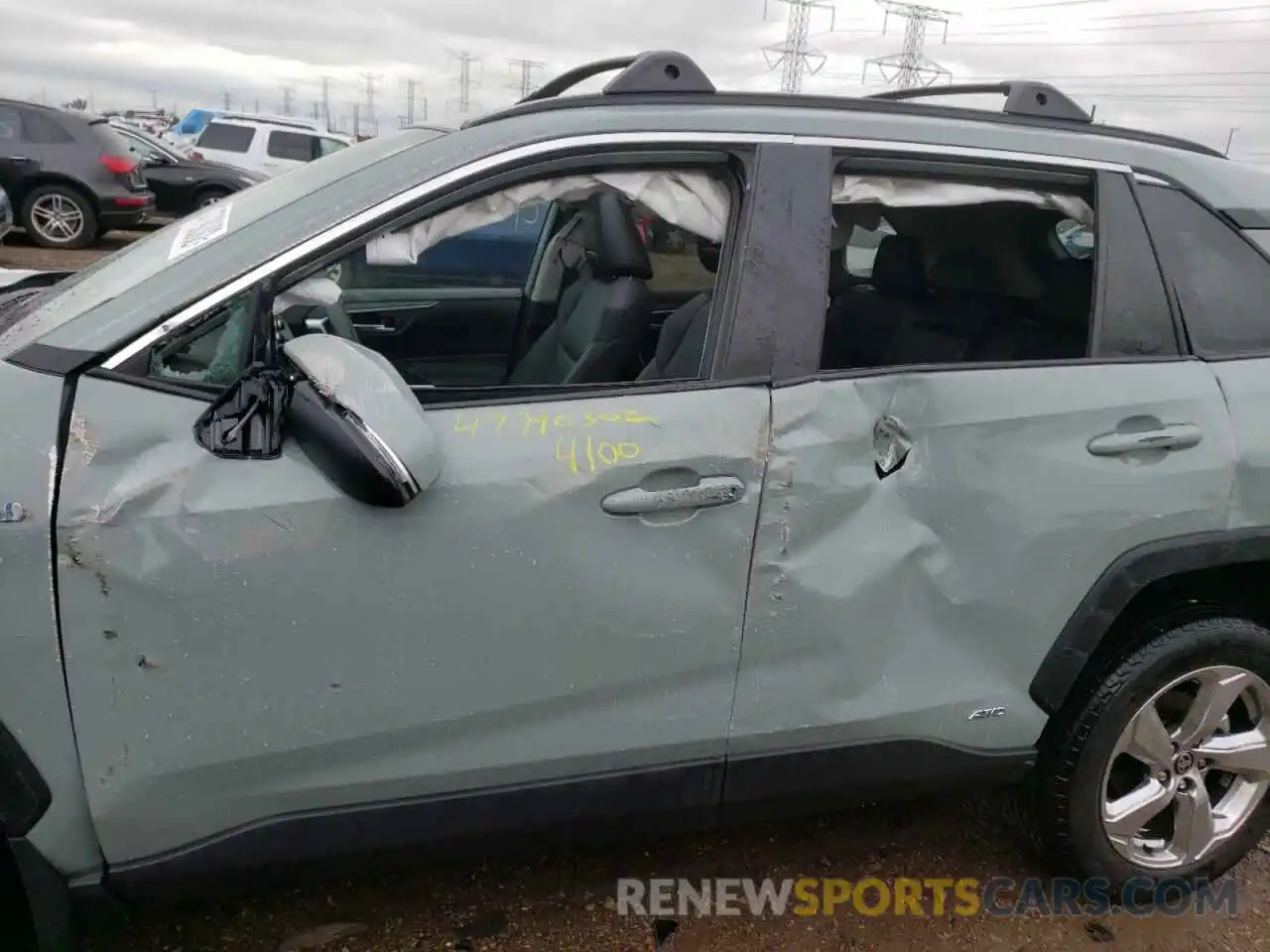 9 Photograph of a damaged car 4T3B6RFV9MU047141 TOYOTA RAV4 2021