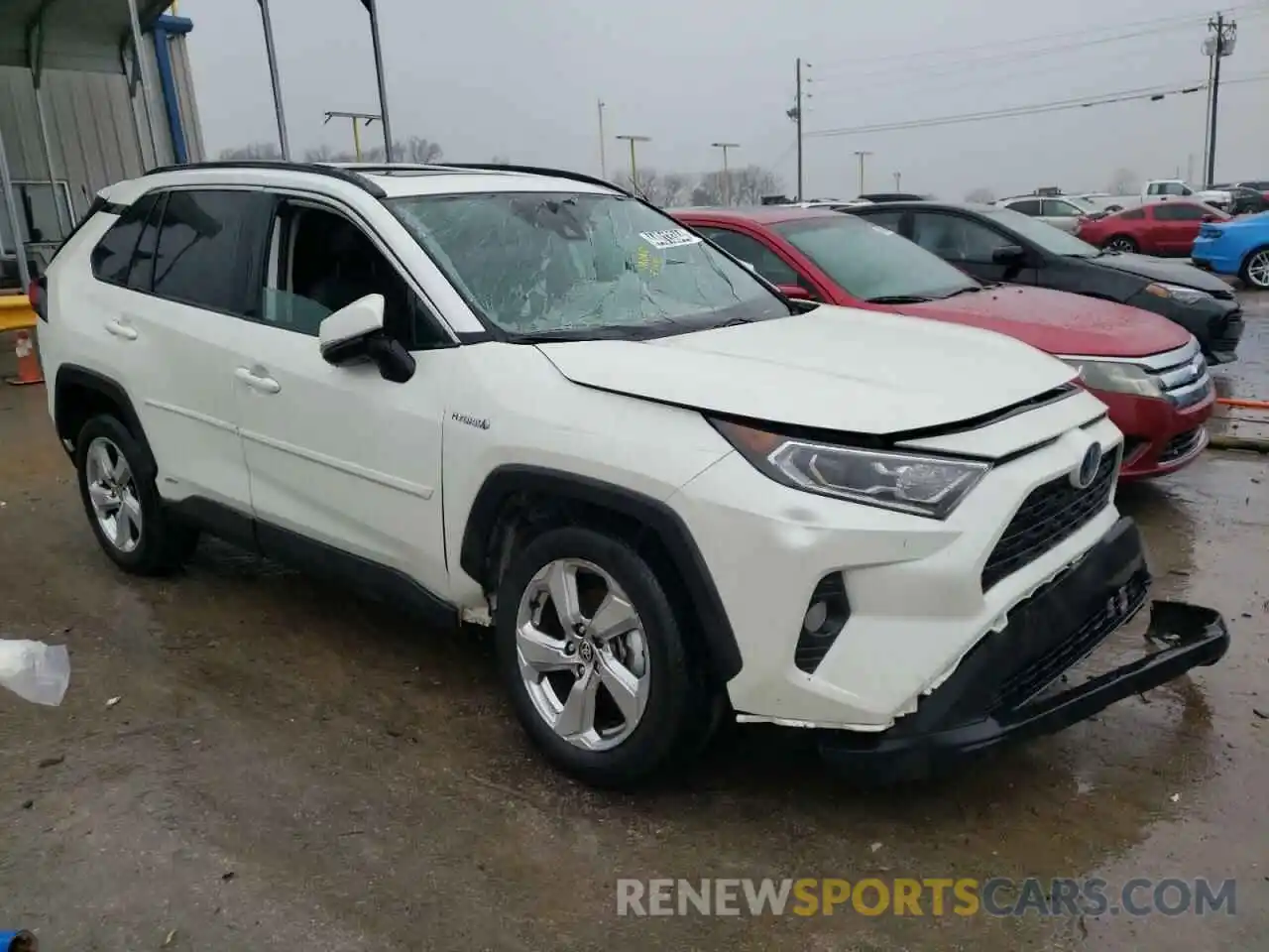 4 Photograph of a damaged car 4T3B6RFVXMU043518 TOYOTA RAV4 2021