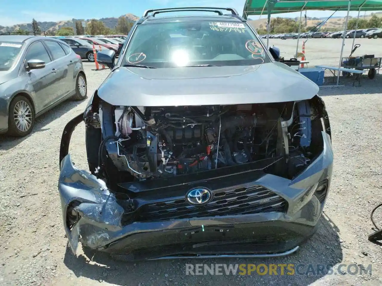 9 Photograph of a damaged car 4T3D6RFV0MU040393 TOYOTA RAV4 2021