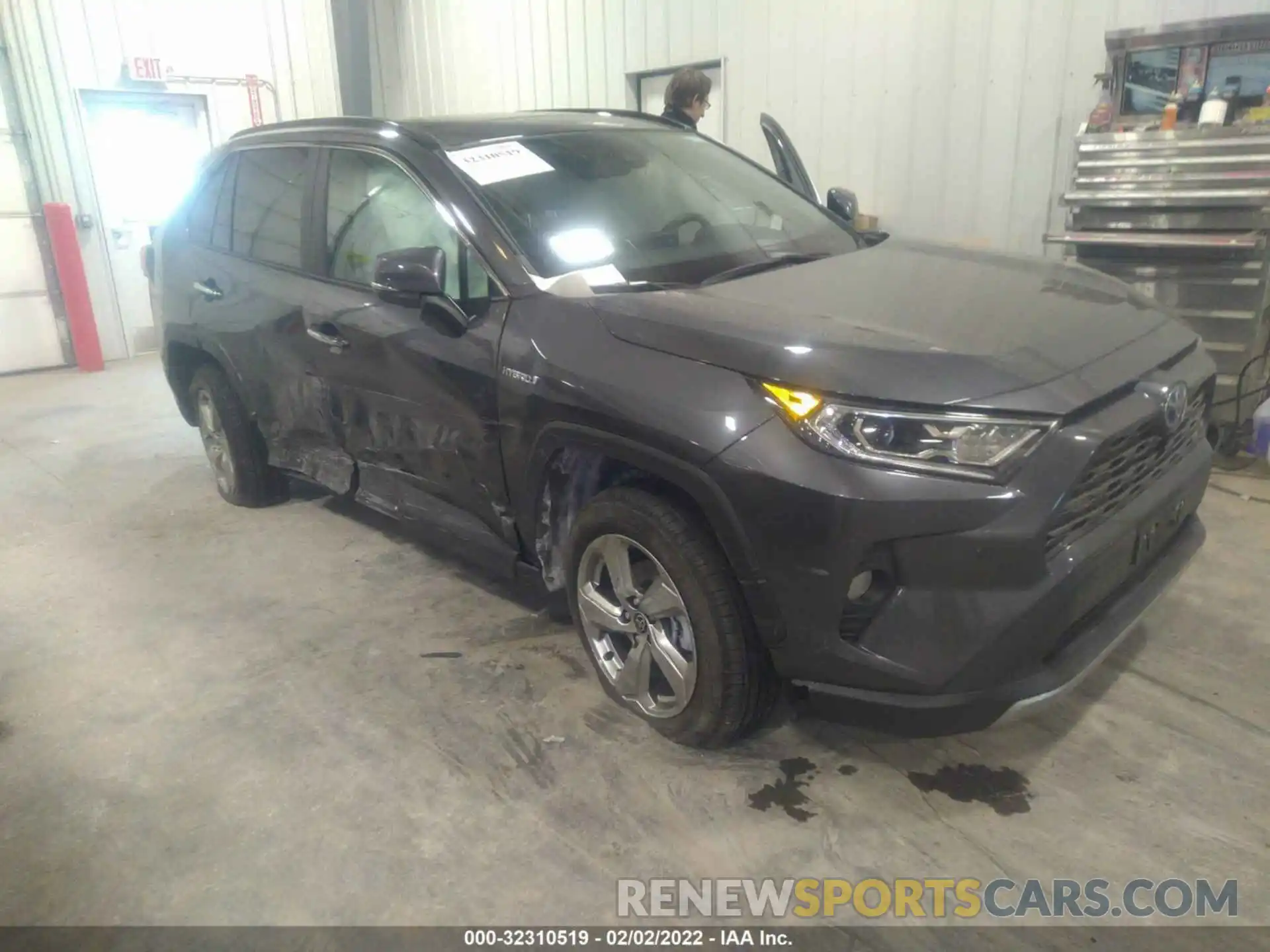 1 Photograph of a damaged car 4T3D6RFV0MU051796 TOYOTA RAV4 2021