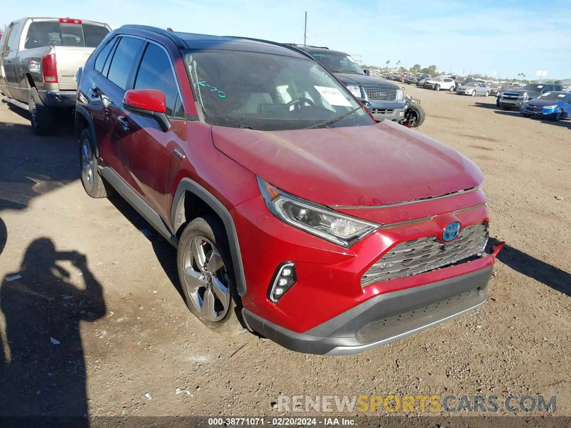 1 Photograph of a damaged car 4T3D6RFV0MU061728 TOYOTA RAV4 2021