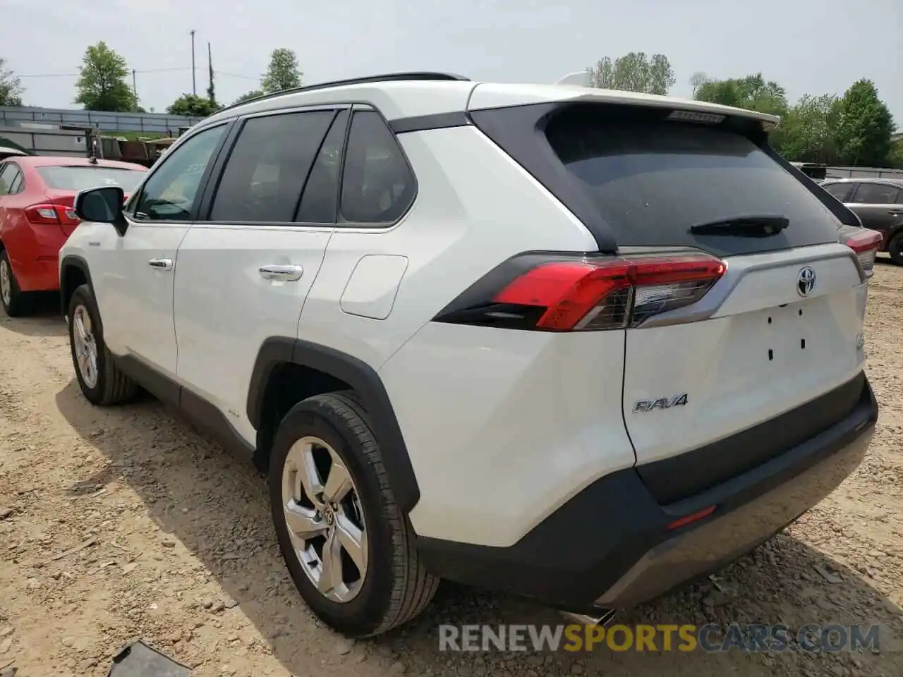 3 Photograph of a damaged car 4T3D6RFV1MU047322 TOYOTA RAV4 2021