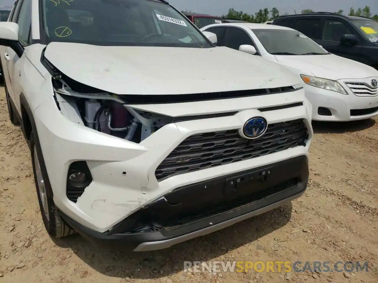 9 Photograph of a damaged car 4T3D6RFV1MU047322 TOYOTA RAV4 2021