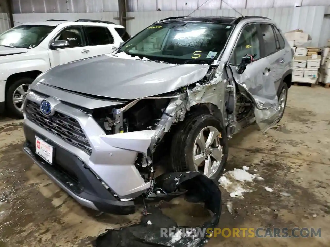 2 Photograph of a damaged car 4T3D6RFV1MU060619 TOYOTA RAV4 2021