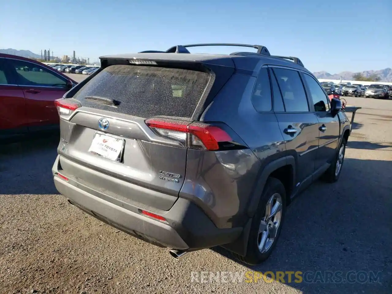 4 Photograph of a damaged car 4T3D6RFV1MU063696 TOYOTA RAV4 2021