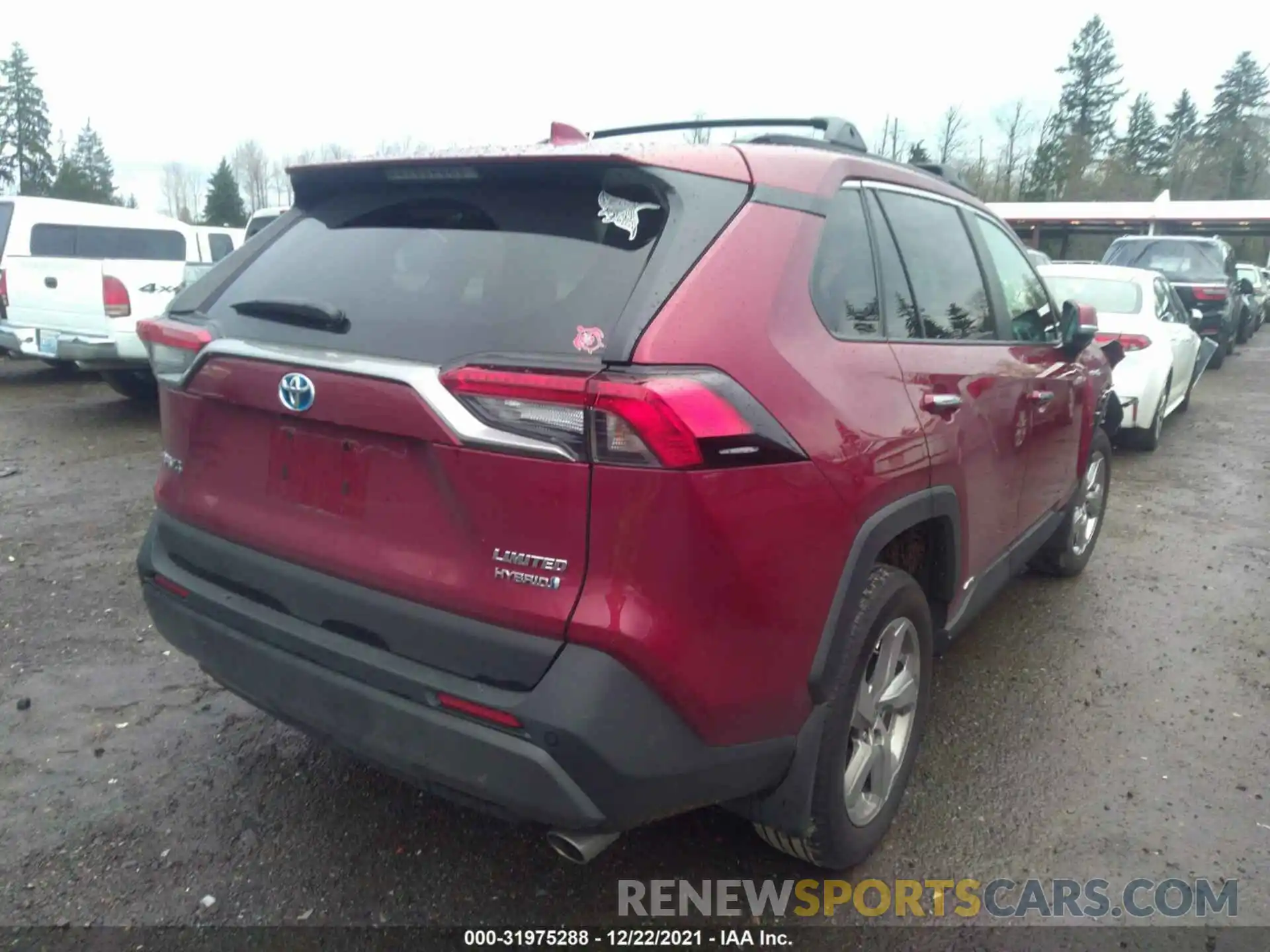 4 Photograph of a damaged car 4T3D6RFV2MU037494 TOYOTA RAV4 2021