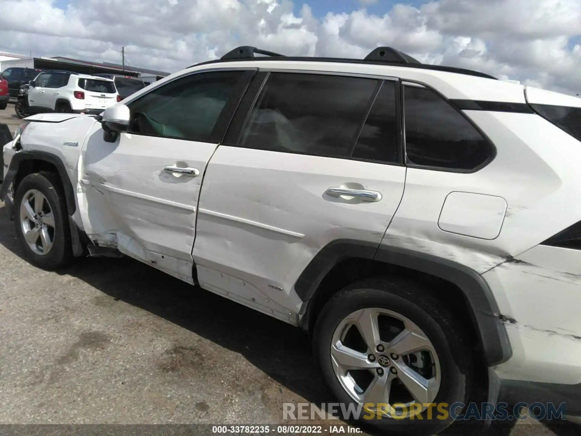 6 Photograph of a damaged car 4T3D6RFV2MU043697 TOYOTA RAV4 2021