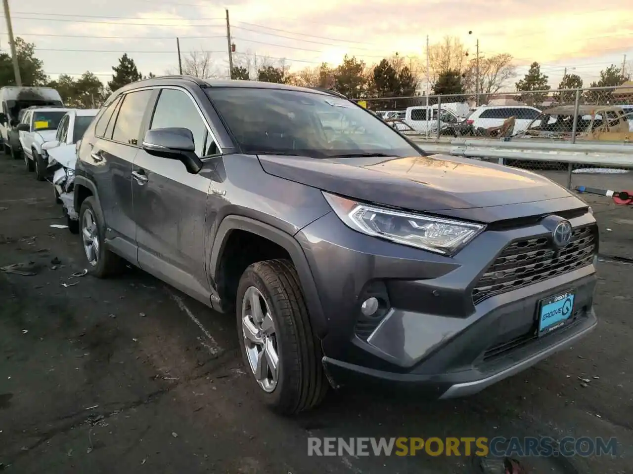 1 Photograph of a damaged car 4T3D6RFV2MU059964 TOYOTA RAV4 2021