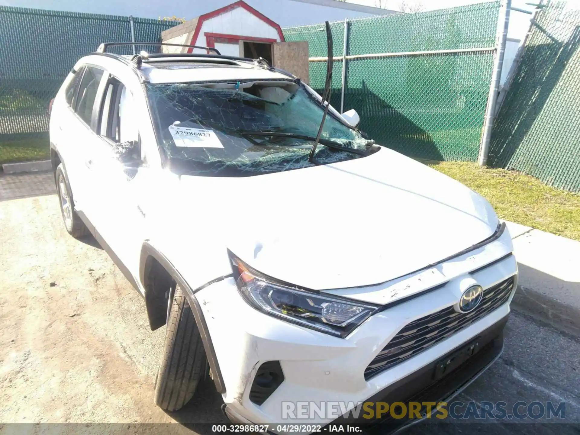 6 Photograph of a damaged car 4T3D6RFV3MU013852 TOYOTA RAV4 2021