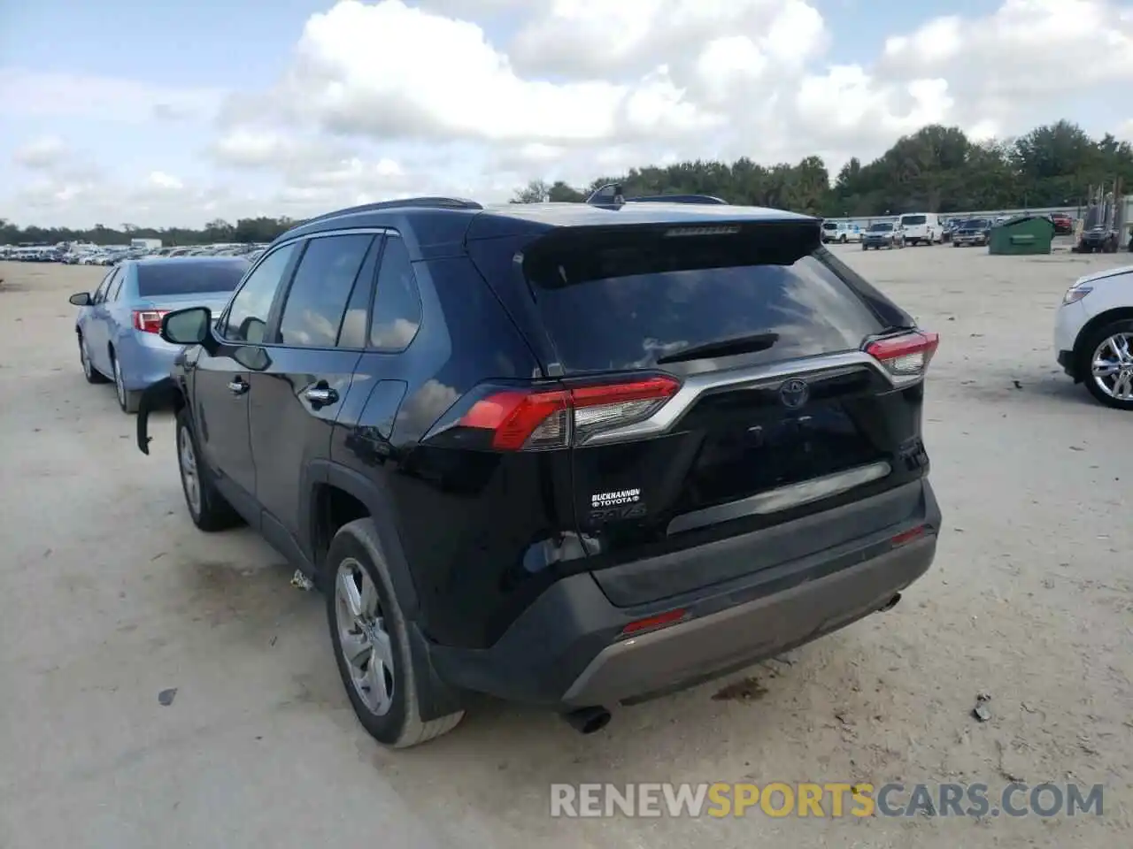 3 Photograph of a damaged car 4T3D6RFV4MU010538 TOYOTA RAV4 2021