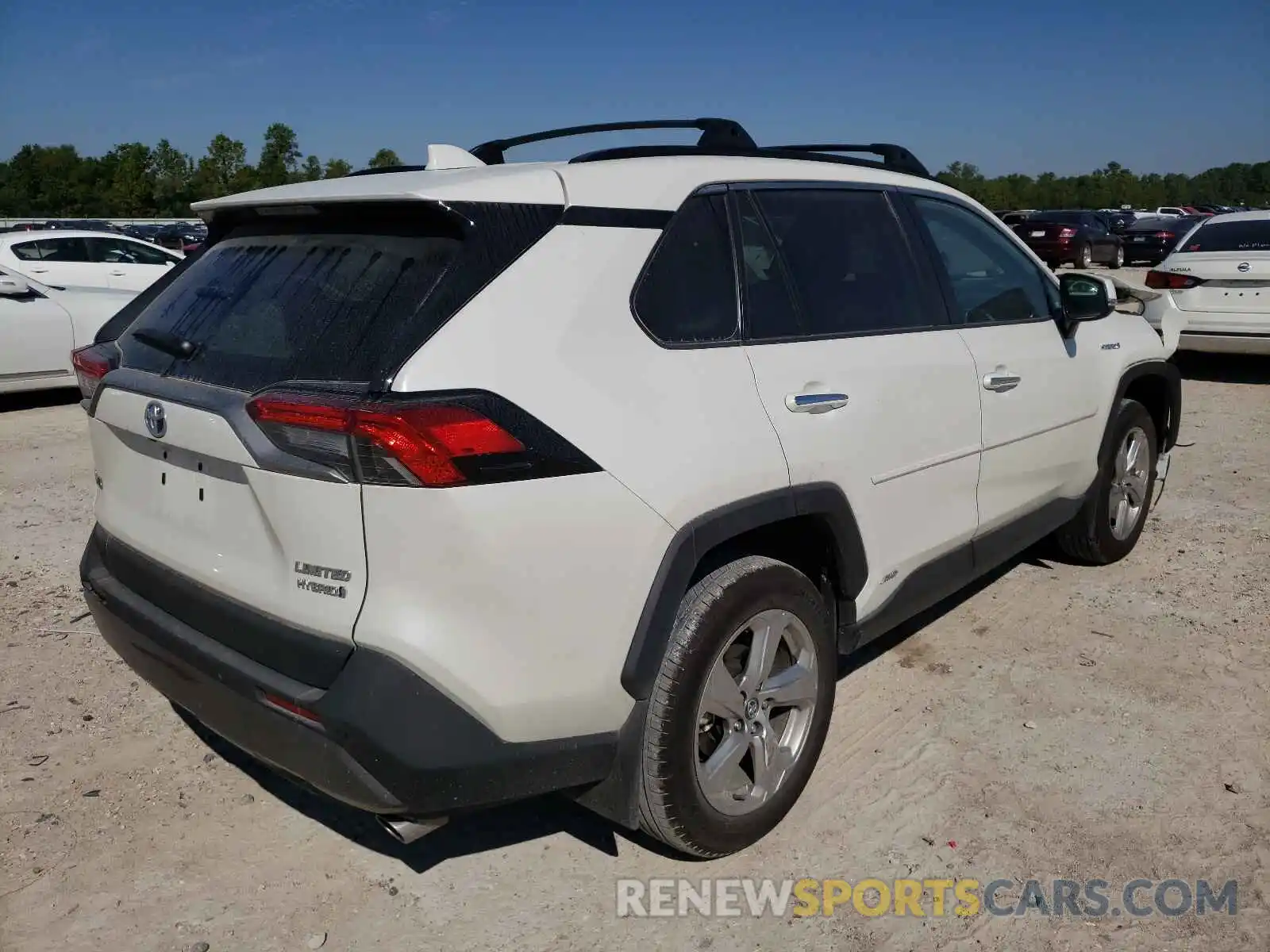 4 Photograph of a damaged car 4T3D6RFV4MU011592 TOYOTA RAV4 2021