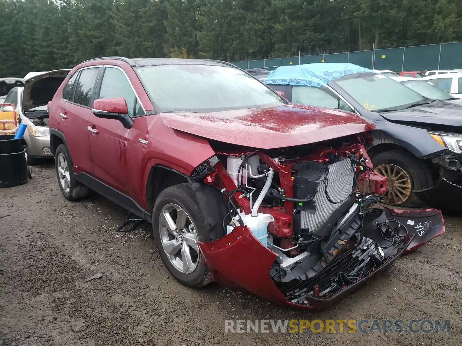 1 Photograph of a damaged car 4T3D6RFV4MU015044 TOYOTA RAV4 2021