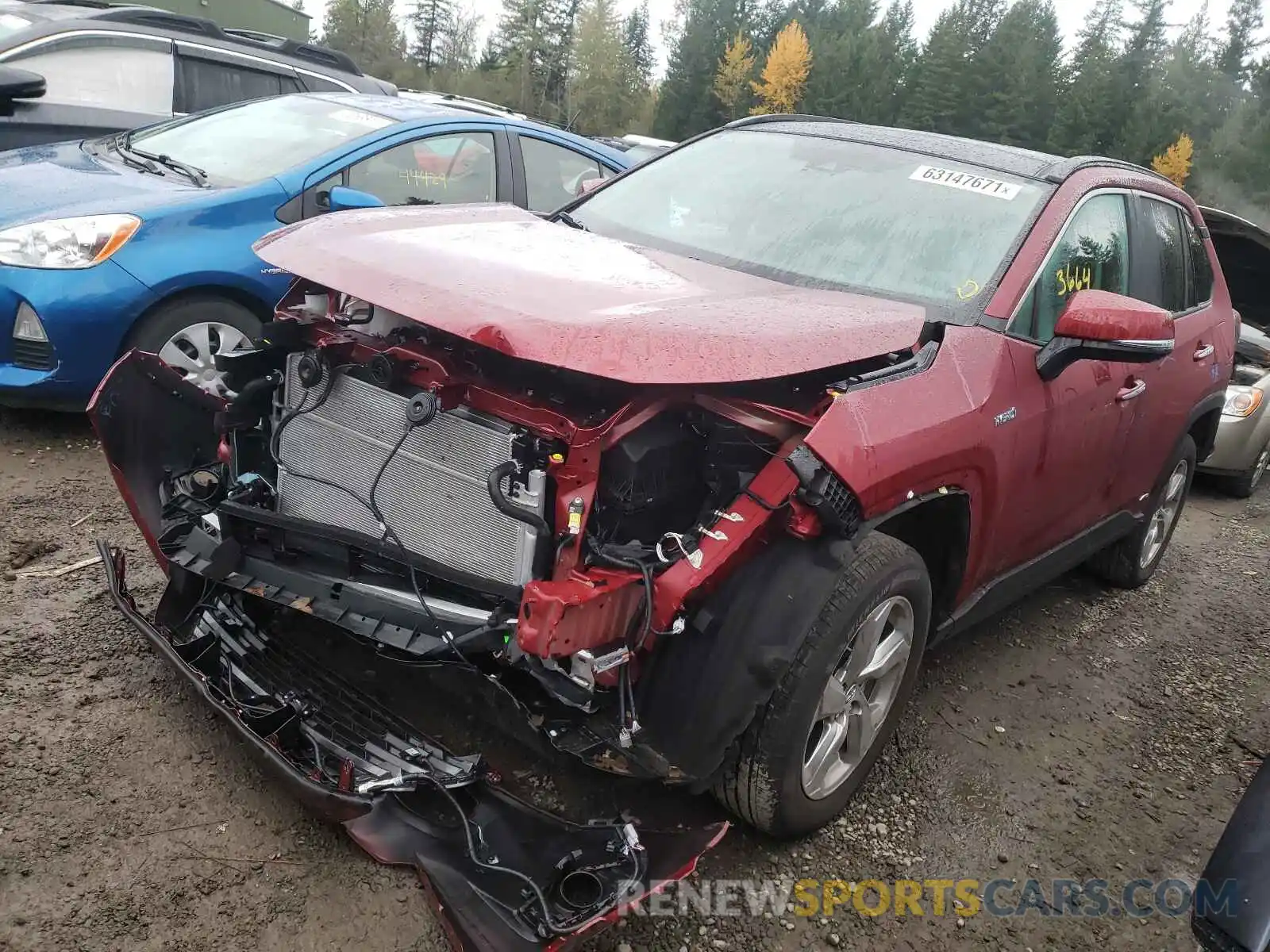 2 Photograph of a damaged car 4T3D6RFV4MU015044 TOYOTA RAV4 2021