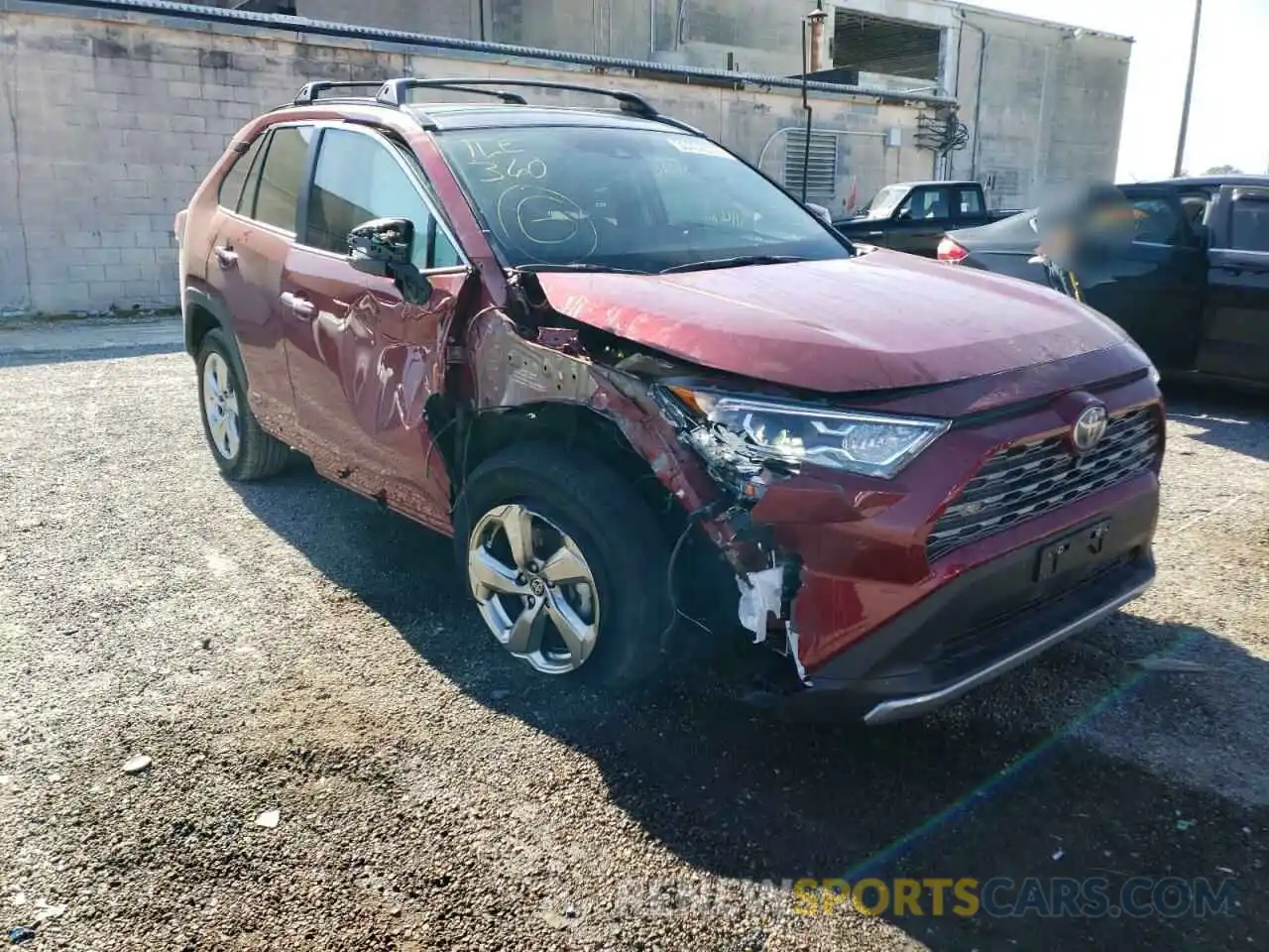 1 Photograph of a damaged car 4T3D6RFV4MU045371 TOYOTA RAV4 2021