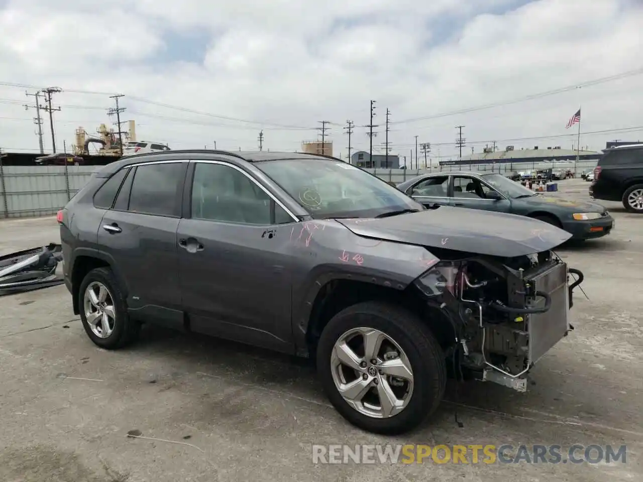 1 Photograph of a damaged car 4T3D6RFV5MU034704 TOYOTA RAV4 2021