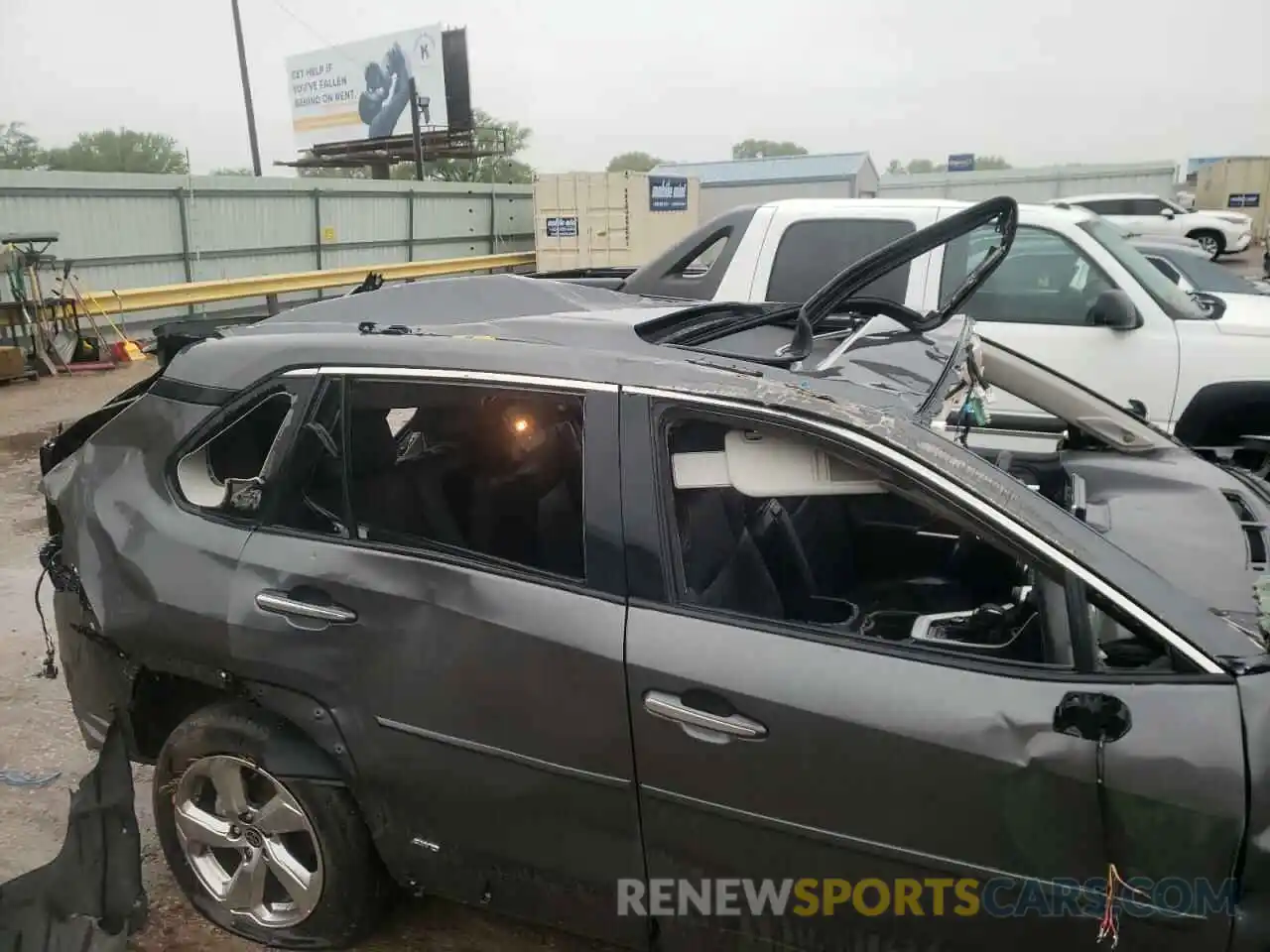 9 Photograph of a damaged car 4T3D6RFV6MU055903 TOYOTA RAV4 2021