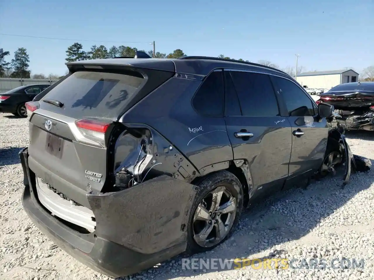 4 Photograph of a damaged car 4T3D6RFV6MU061815 TOYOTA RAV4 2021