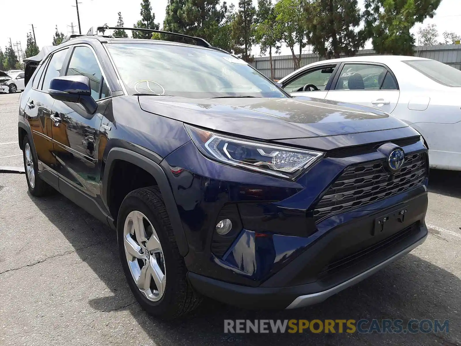 1 Photograph of a damaged car 4T3D6RFV7MU026507 TOYOTA RAV4 2021