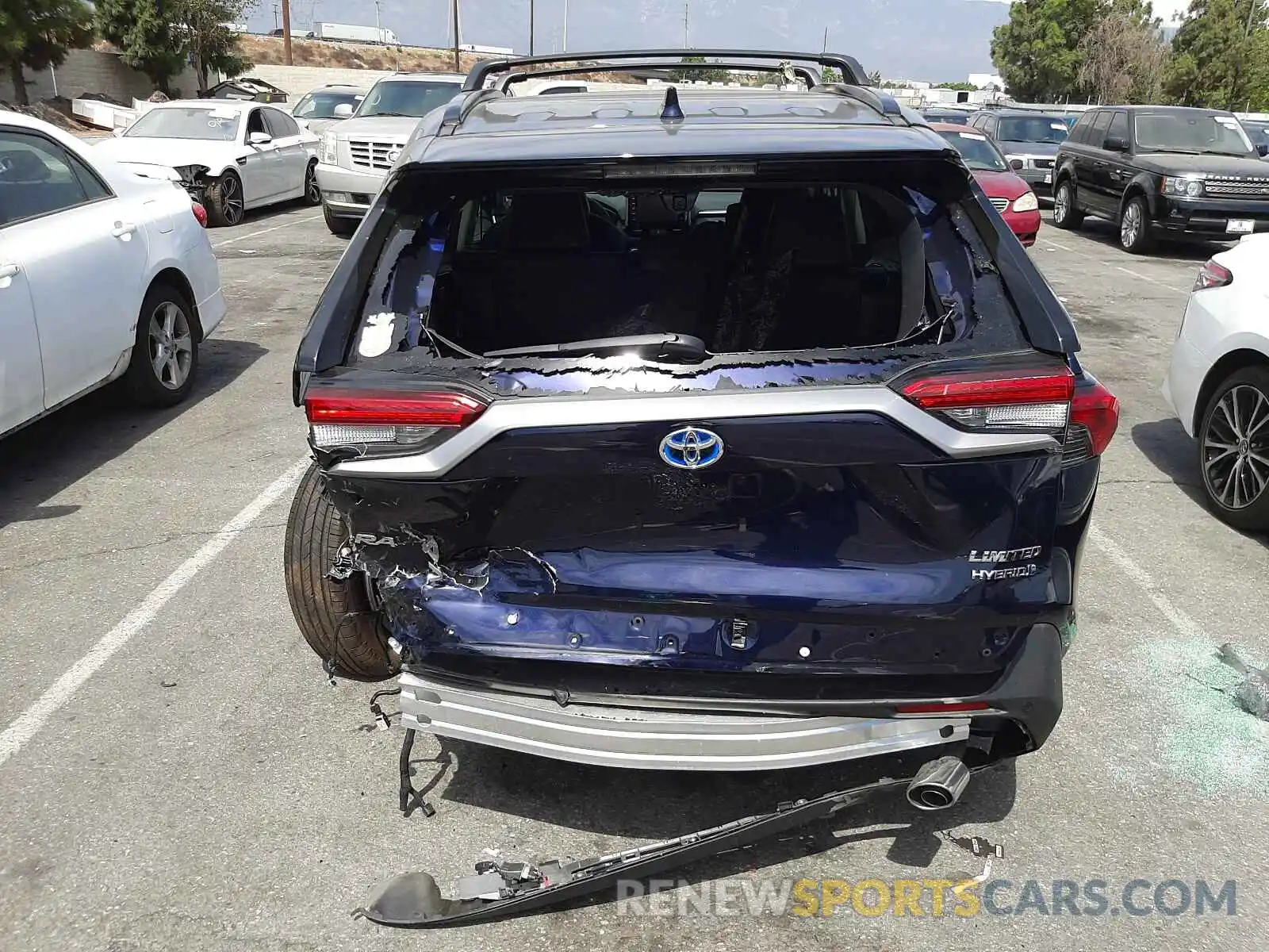 9 Photograph of a damaged car 4T3D6RFV7MU026507 TOYOTA RAV4 2021