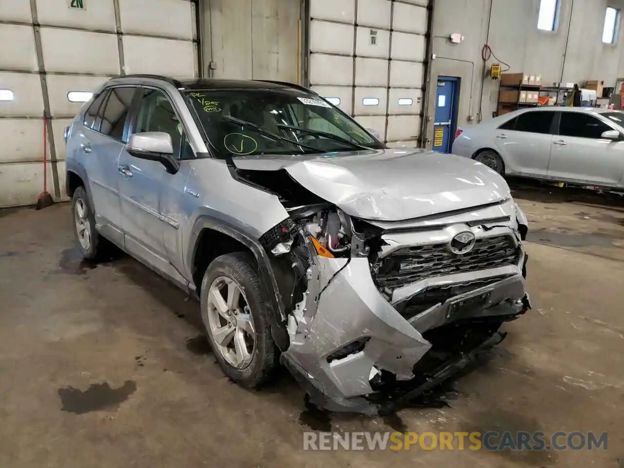 1 Photograph of a damaged car 4T3D6RFV7MU032887 TOYOTA RAV4 2021