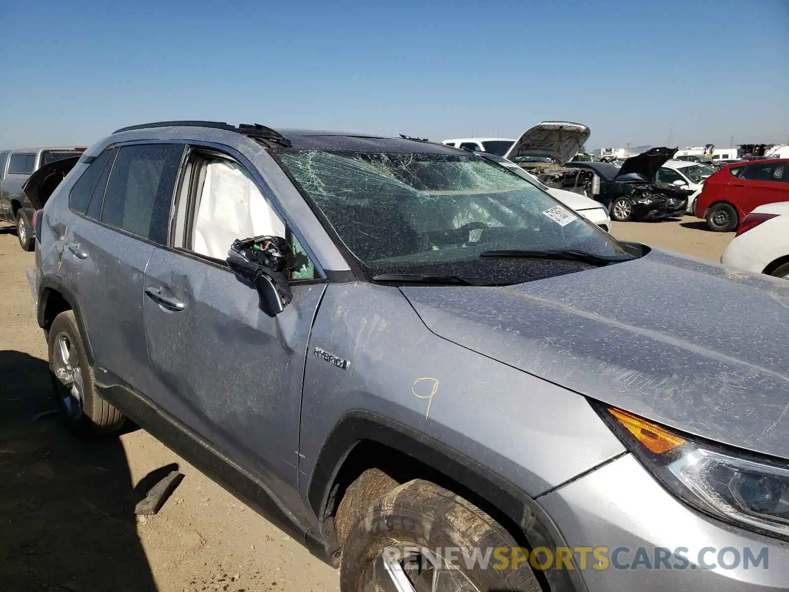 9 Photograph of a damaged car 4T3D6RFV7MU033103 TOYOTA RAV4 2021