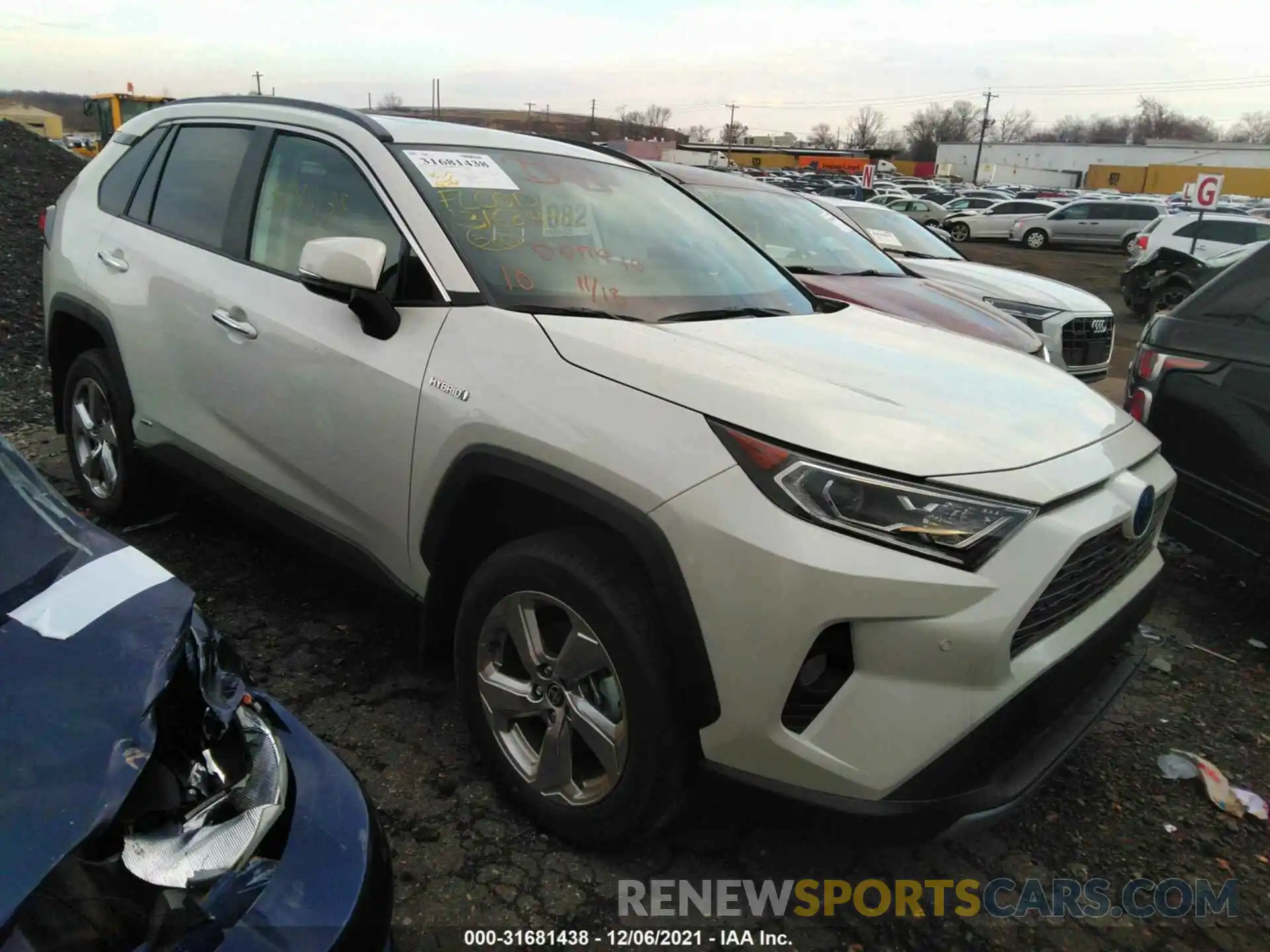 1 Photograph of a damaged car 4T3D6RFV8MU046748 TOYOTA RAV4 2021