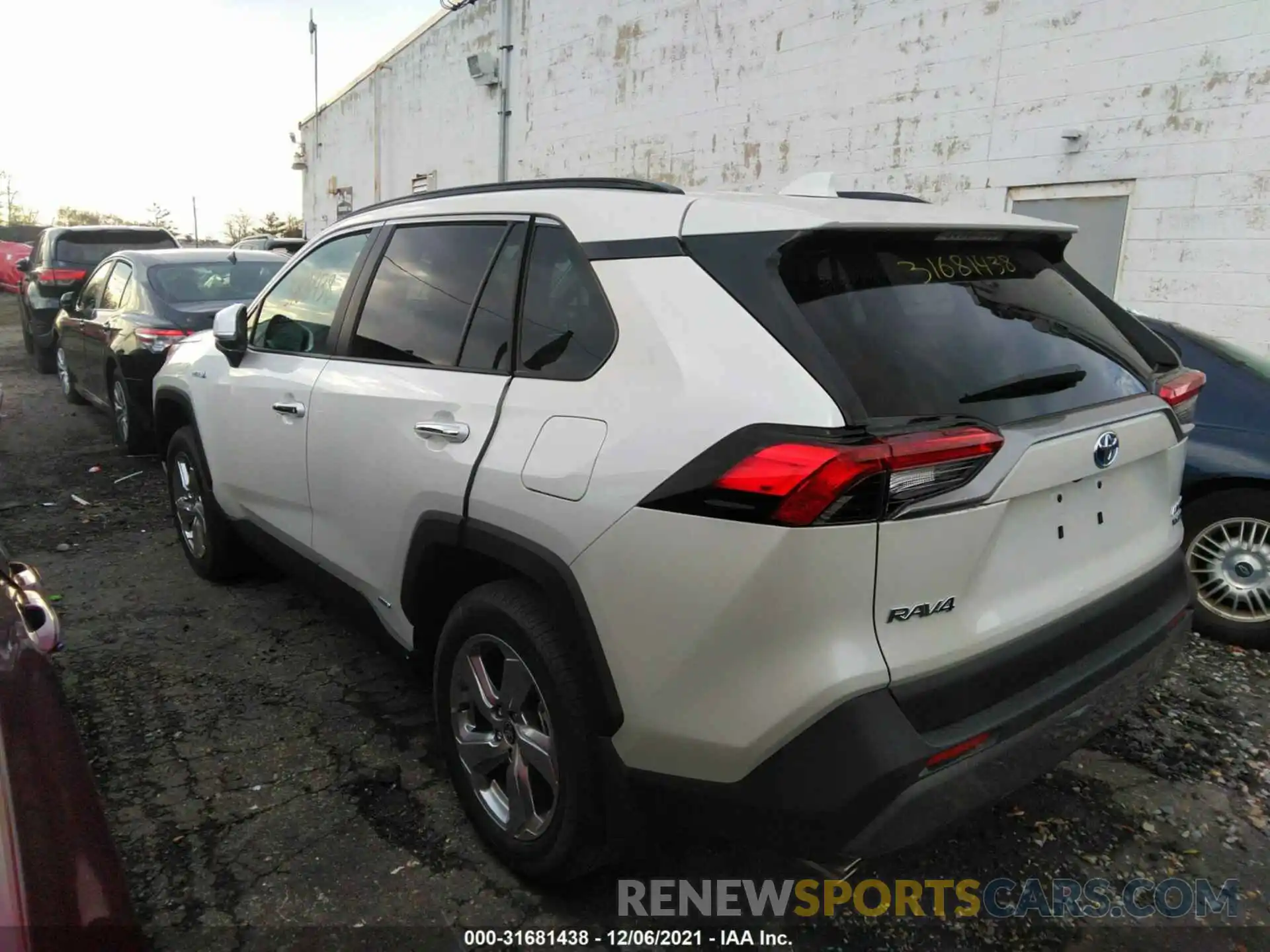 3 Photograph of a damaged car 4T3D6RFV8MU046748 TOYOTA RAV4 2021