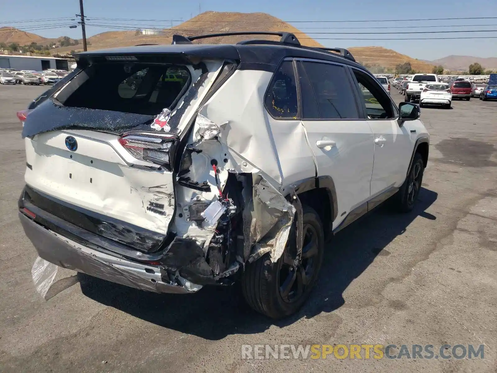 4 Photograph of a damaged car 4T3E6RFV0MU010492 TOYOTA RAV4 2021