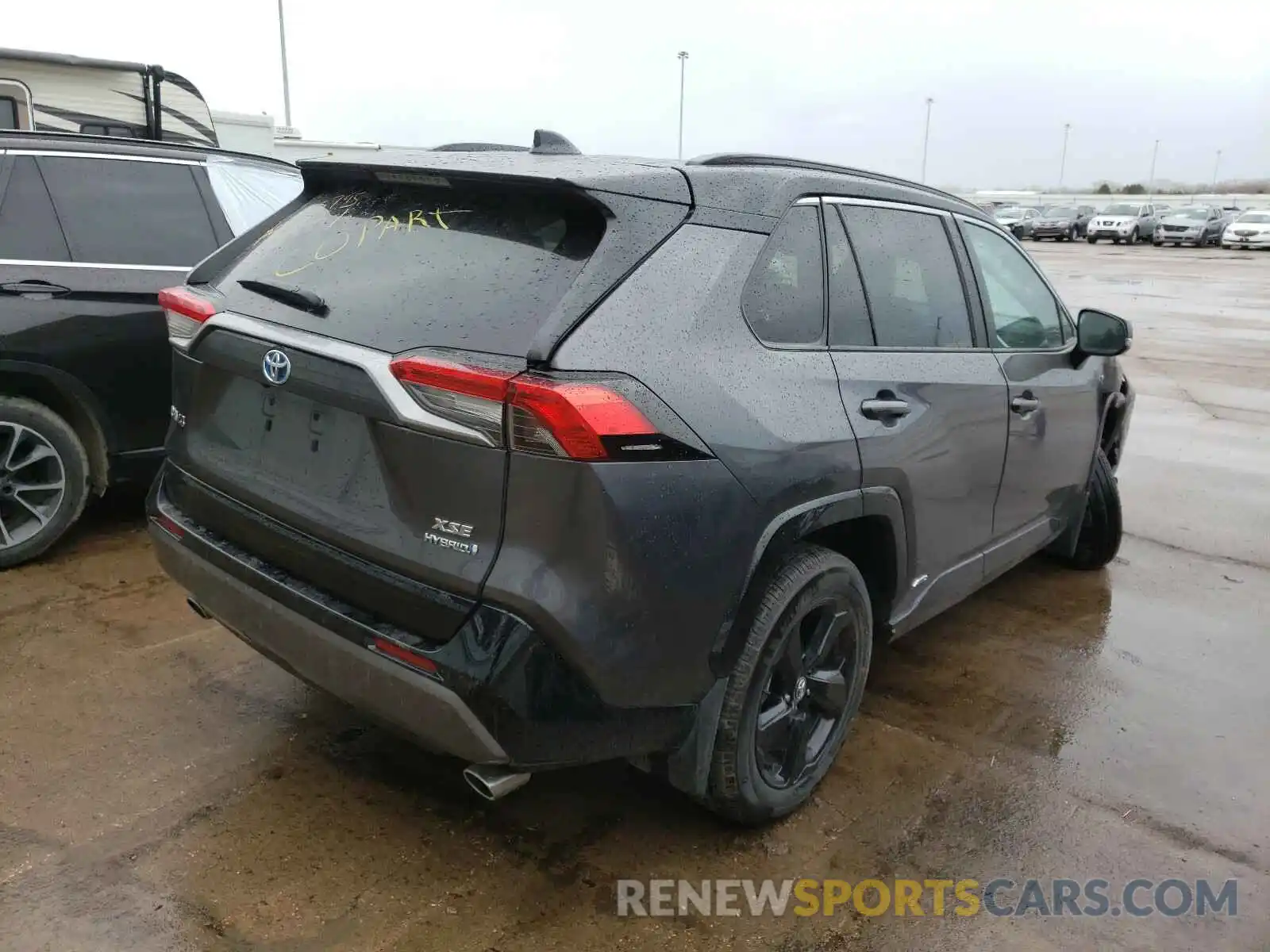 4 Photograph of a damaged car 4T3E6RFV0MU013795 TOYOTA RAV4 2021