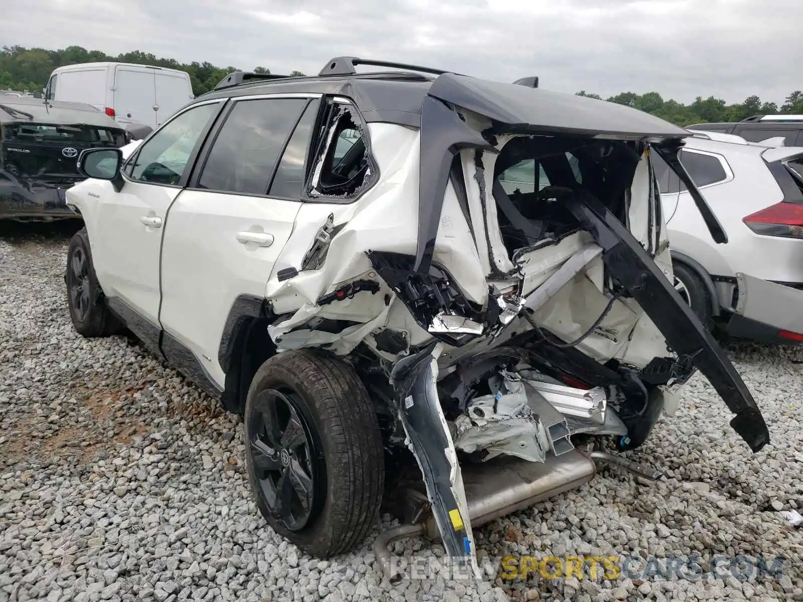 3 Photograph of a damaged car 4T3E6RFV0MU030287 TOYOTA RAV4 2021