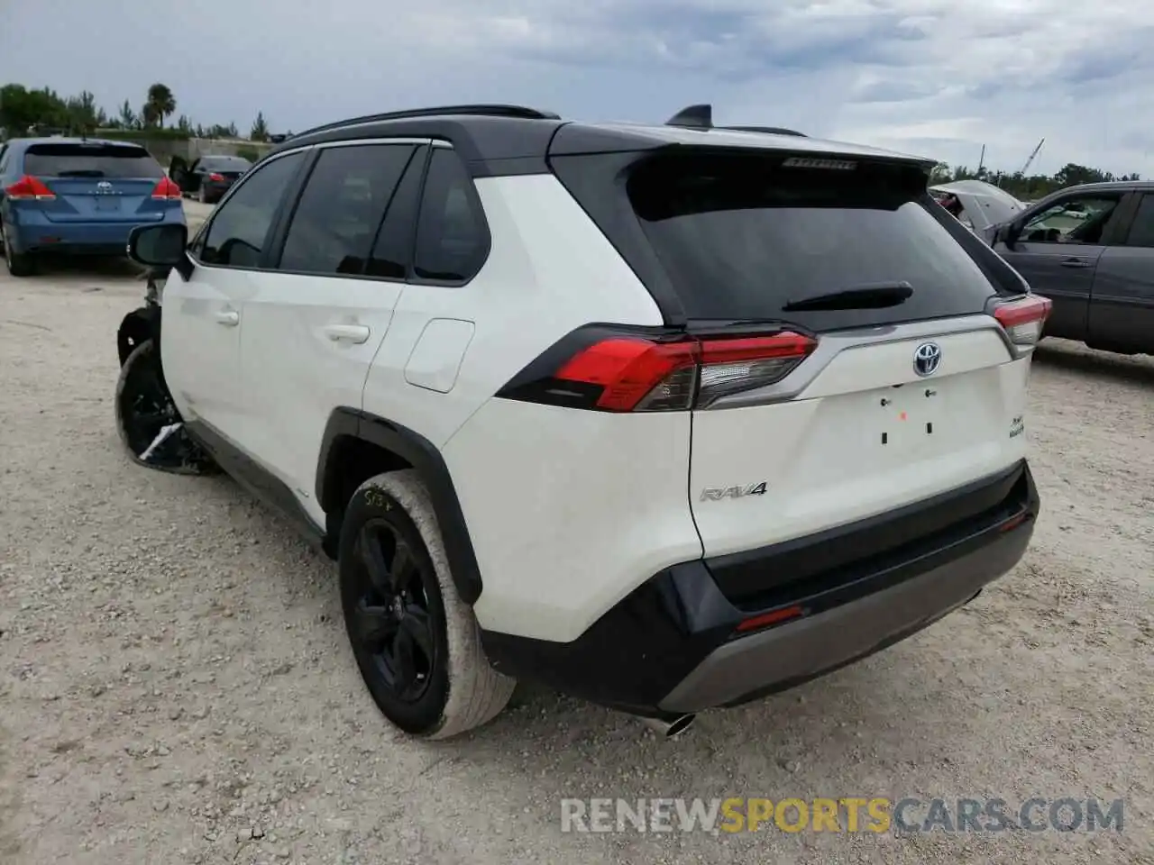 3 Photograph of a damaged car 4T3E6RFV0MU047266 TOYOTA RAV4 2021