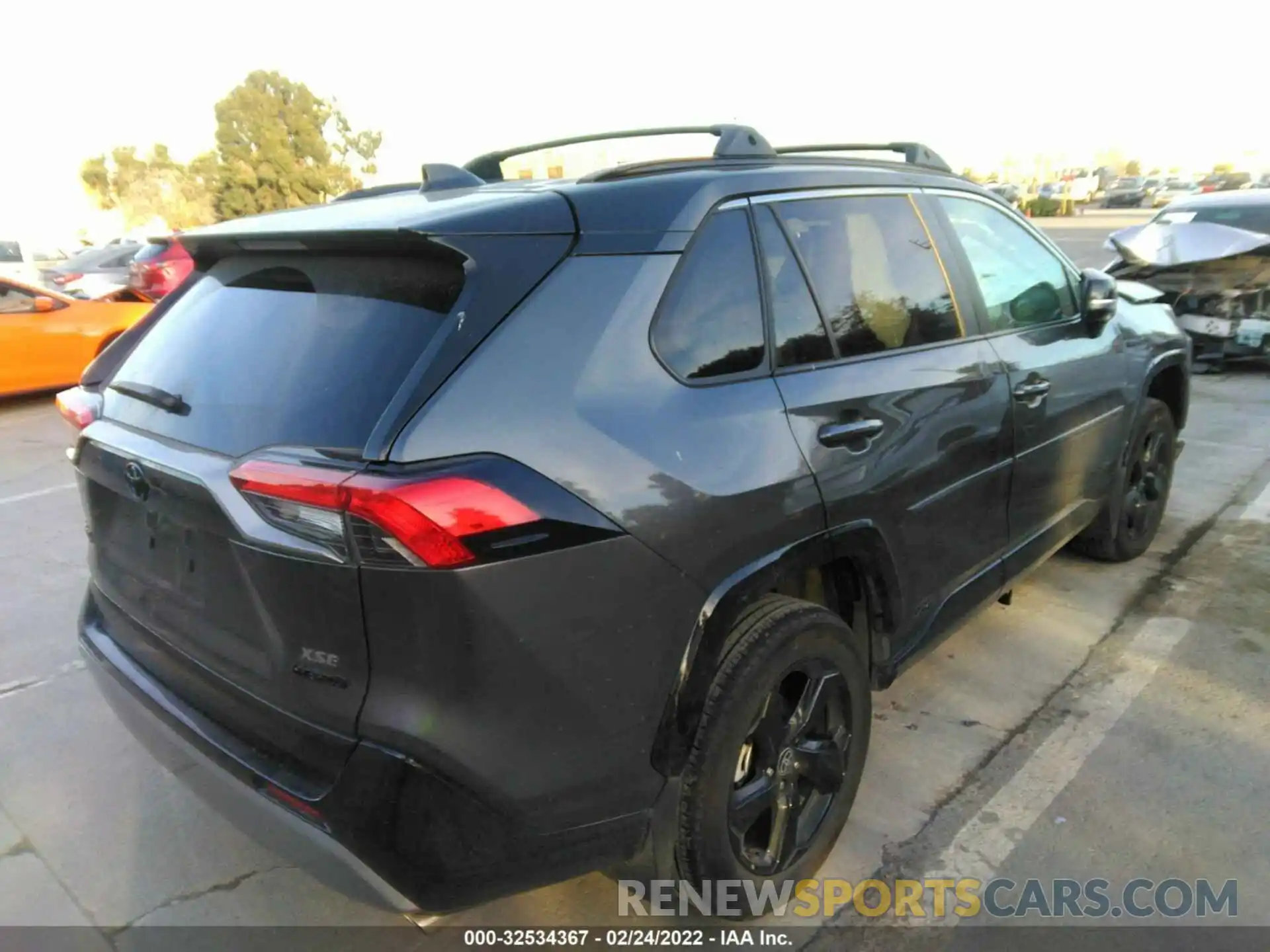 4 Photograph of a damaged car 4T3E6RFV1MU030461 TOYOTA RAV4 2021