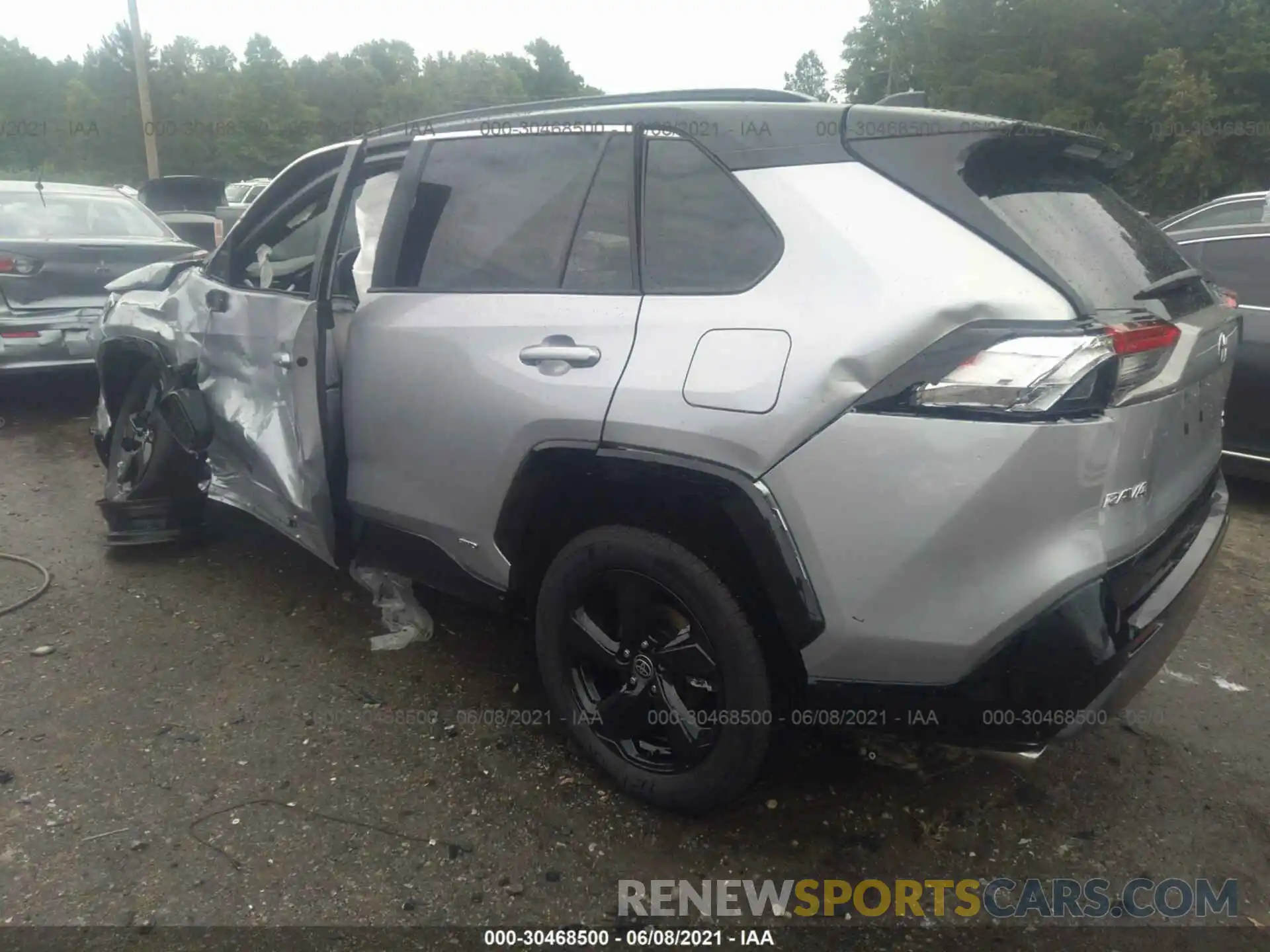 3 Photograph of a damaged car 4T3E6RFV1MU035398 TOYOTA RAV4 2021