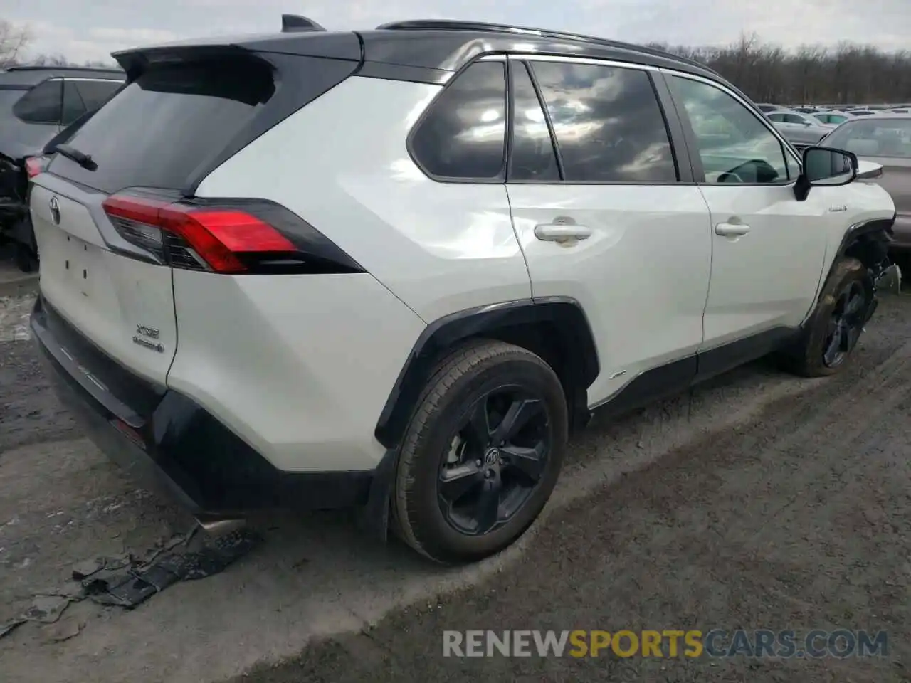 4 Photograph of a damaged car 4T3E6RFV2MU029772 TOYOTA RAV4 2021